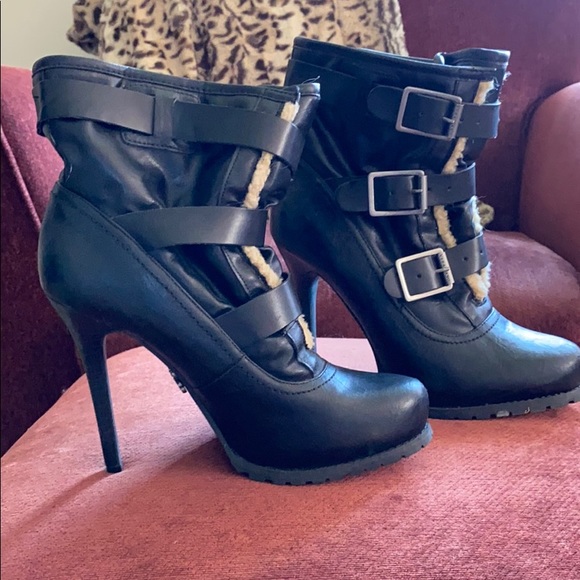 Boots/heels - Picture 2 of 7